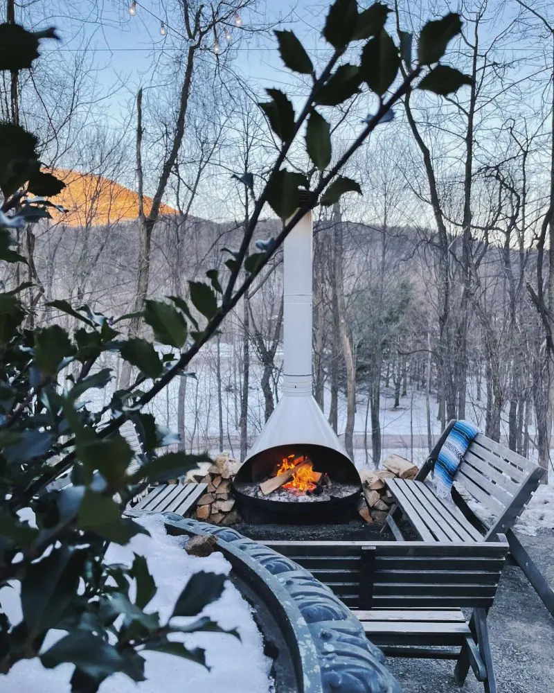 A romantic winter weekend with your partner is just an hour or two away from NYC. (Photo By: freestocks)