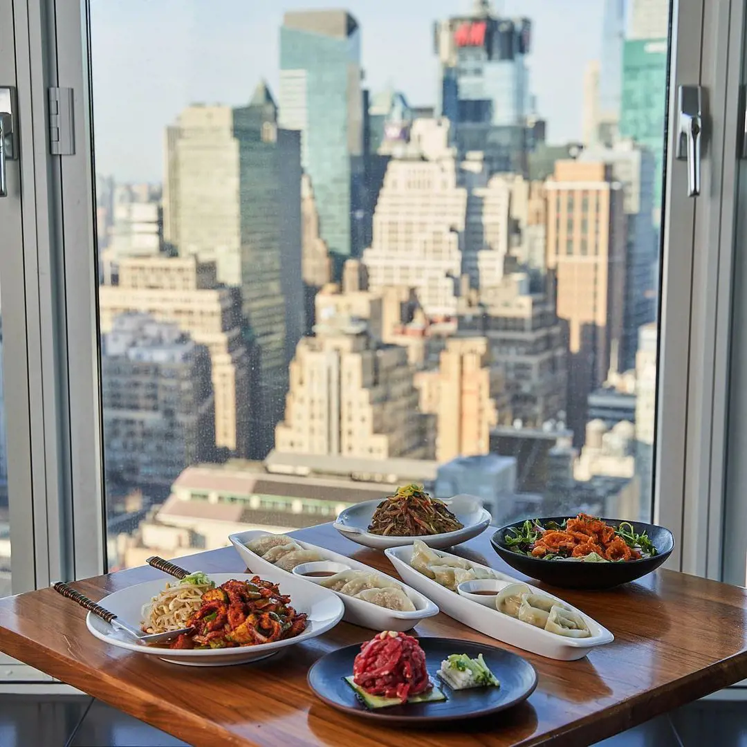 Appetizers with the view at Gaonnuri.