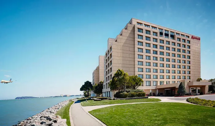 A panorama view of the SF Airport Marriot Waterfront by the ocean