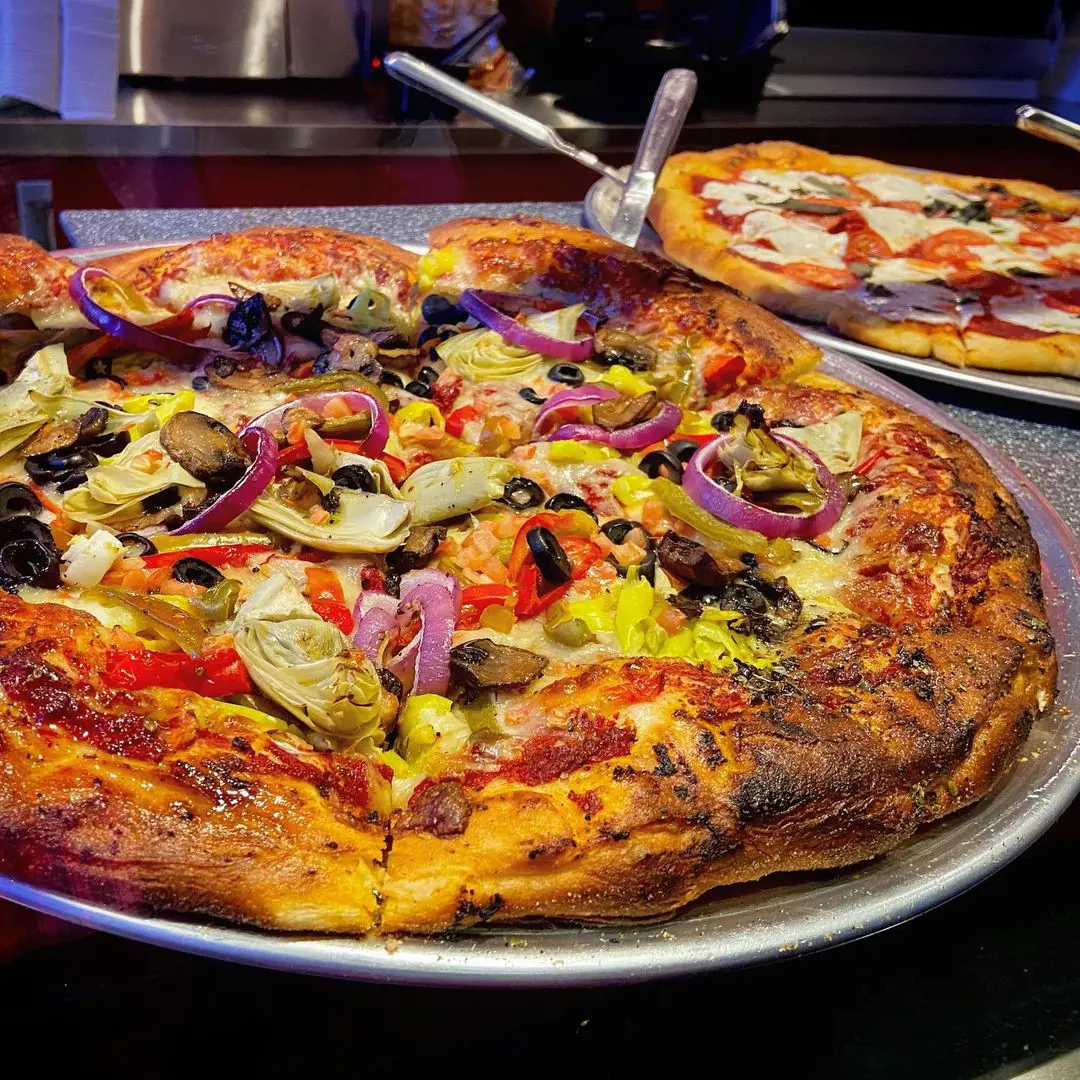 Delicious pizza served at Seneca Niagara Resort & Casino