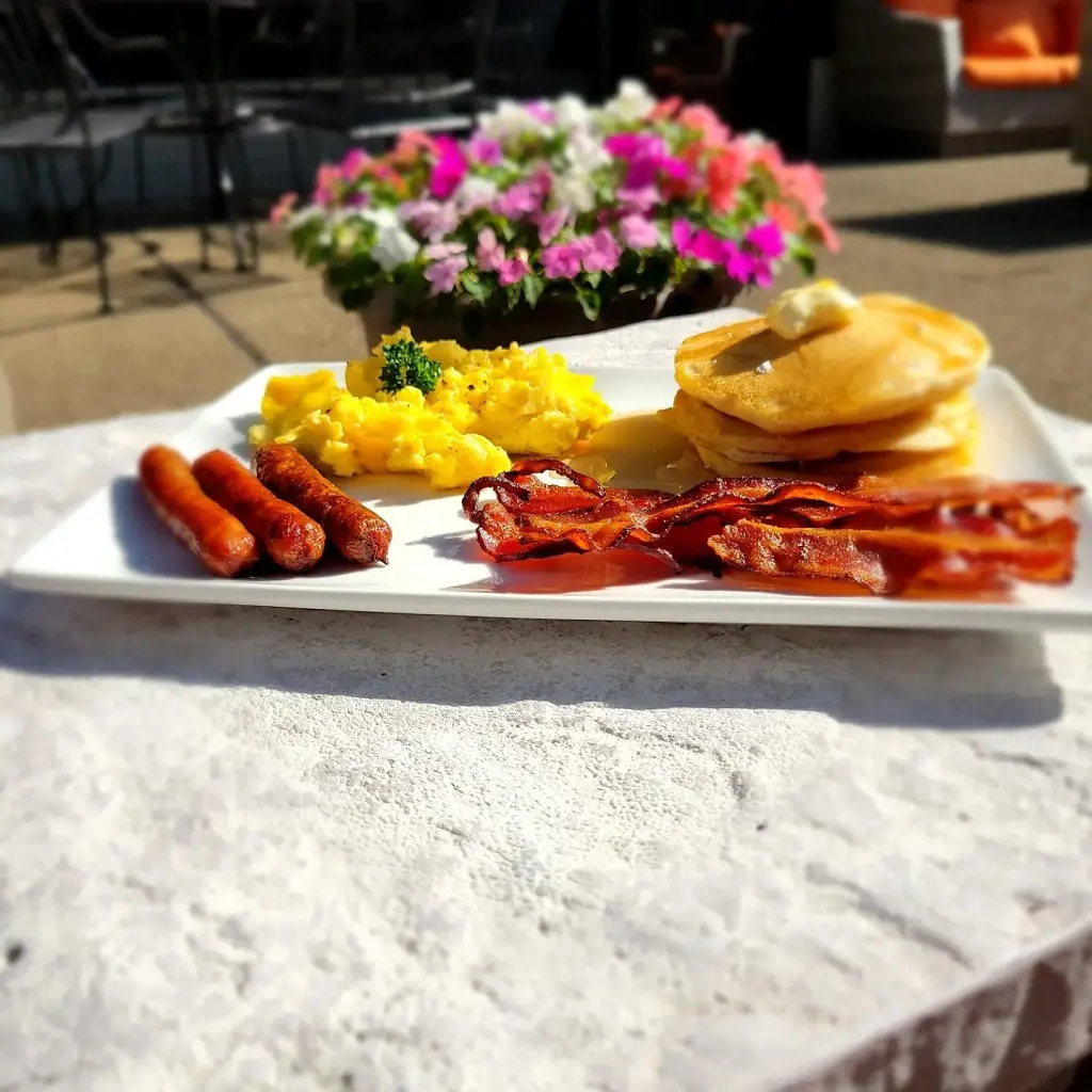 Mouthwatering breakfast options at Torrent Bar & Restaurant