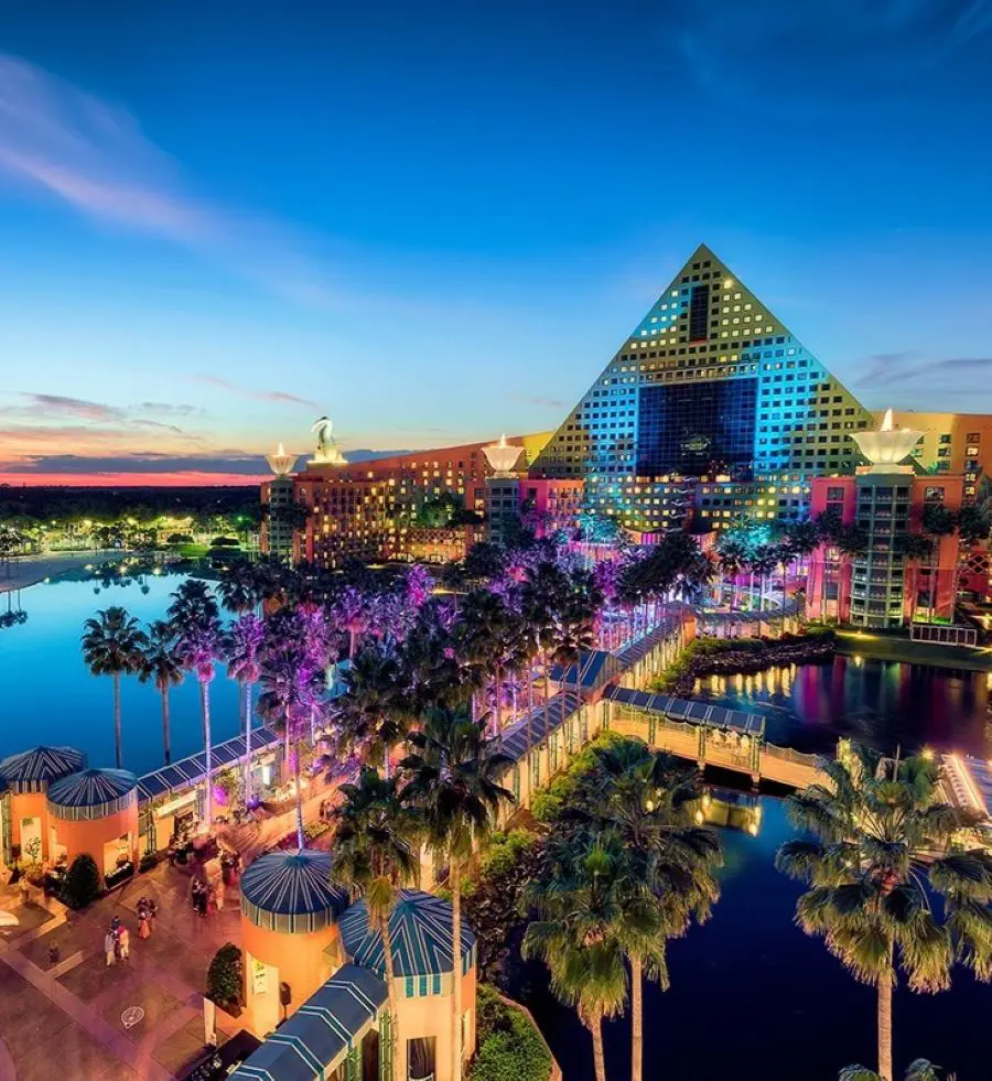 Top 9 Hotels Near Disney World With Free Shuttle And Breakfast